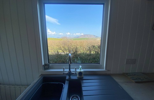 Garn Fadryn House | MAES Y COED, pet friendly, with a garden in Morfa Nefyn