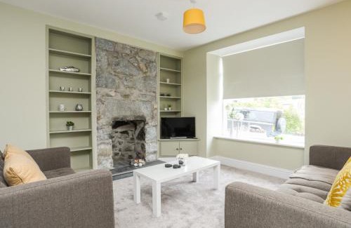Criccieth House | Maes-Yr-Haf