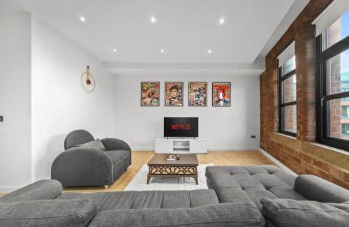 Leeds City Center Apartment | Mag-a-zine Loaded - 2BDR - city centre - Sleeps 5