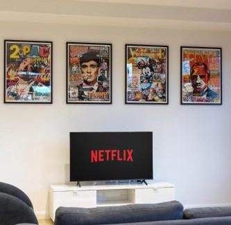 Leeds City Center Apartment | Mag-a-zine Loaded - 2BDR - city centre - Sleeps 5