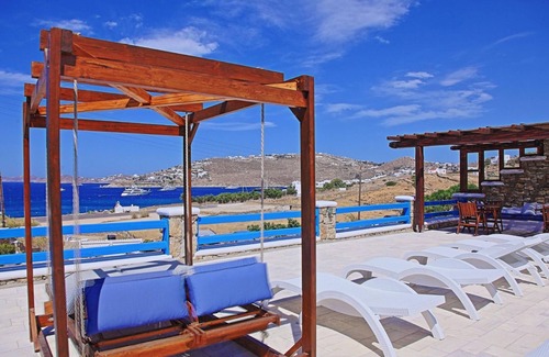 Paraga Apartment | Maganos EikosiDio in Thira