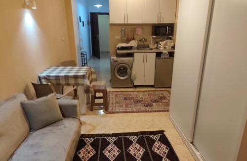 Village Road Apartment | Magawish Aquarium Cozy Studio