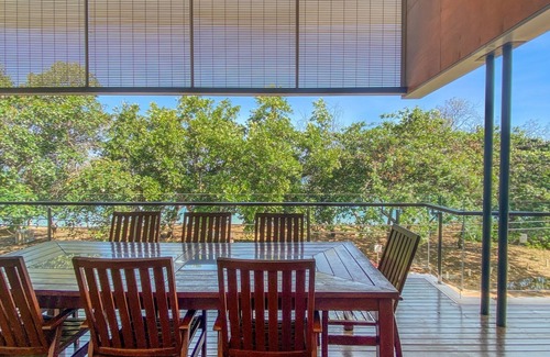 Horseshoe Bay Apartment | Maggies Beachfront Apt. 12