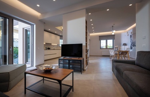 Agios Dimitrios Apartment | Magian Luxury Apartments