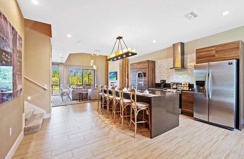 Florida Central Atlantic Coast House | MAGIC VILLAGE 3BDR new home 5 MINS DISNEY, parking, Wifi