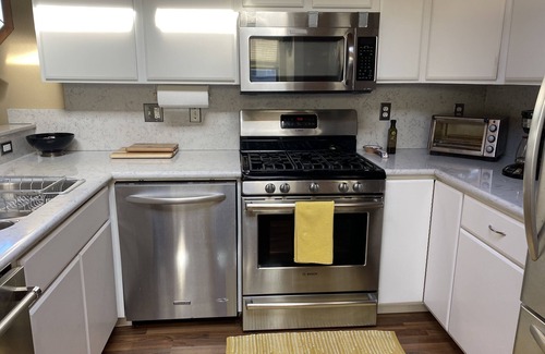 Marin City Boat Rental | Magical, light-filled houseboat with spectacular views.