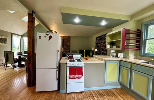 Wellfleet House | Magical Reno'd Barn on 5.5 acres, Organic Gardens, Quiet, Secluded Pine Forest
