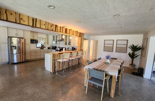 Rio Grande Park House | Magical & Spacious - 3,300 SF Home 11 mins to Universal S. & 25 mins to Disney.