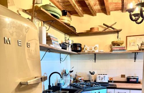 Gioiella Villa | Magical villa, breathtaking views, large private garden and olive grove - in a cool village on the Umbria Tuscany Border