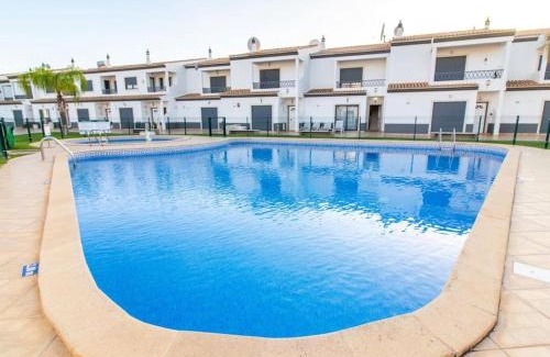 Mosqueira Villa | Magnólia AB House - Pool View & Privat Garden & Garage