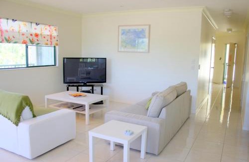 Horseshoe Bay Apartment | Magnetic Sunsets Resort
