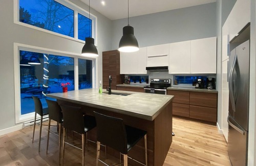 Notre-Dame-de-la-Merci Ski Chalet | Magnificent chalet with a contemporary design: dream location for an unforgettable holiday