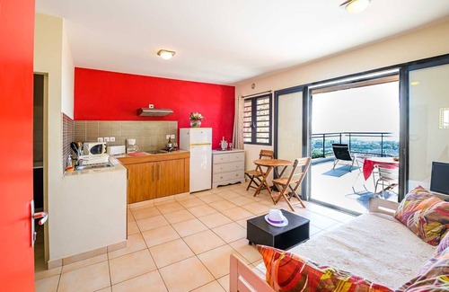 La Providence Apartment | Magnificent apartment with 180 ° panoramic view of the city and its bay