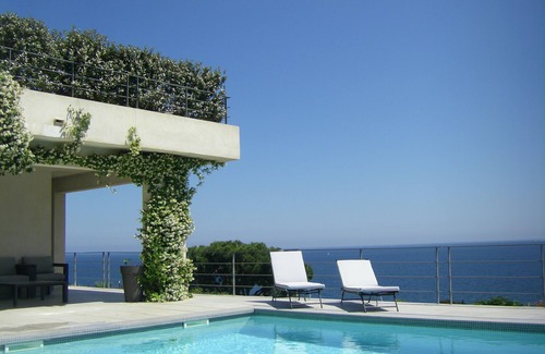 Plage de la Garonnette Villa | Magnificent contemporary villa with superb sea view classified 5*.