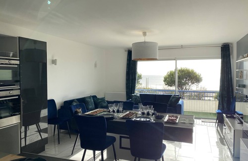 La Baule-Escoublac Apartment | Magnificent 3 bedroom Apartment Sea View Location No1, Near Casino.
