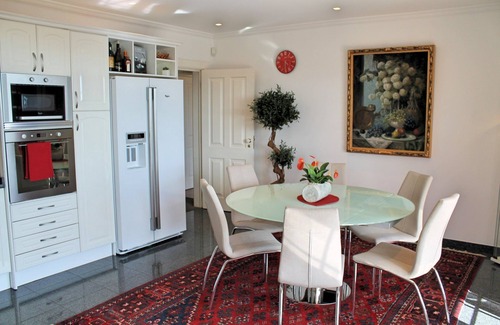 Santa Luzia Villa | Magnificent Funchal Villa | Villa Luzia | 5 Bedrooms | Sea & City Views