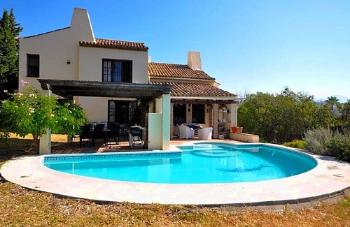 La Gaspara Apartment | Magnificent house with pool near the sea
