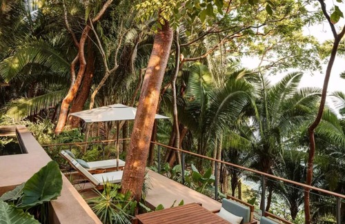 Lo de Marcos House | Magnificent Living in Elegance! Beachfront, Pets Allowed, Free Breakfast!