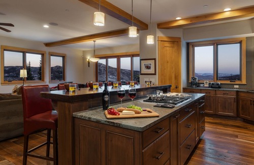 Steamboat Springs House | Magnificent Mountain Retreat + Sleeps 32 + Close to skiing - Falconhead Grande