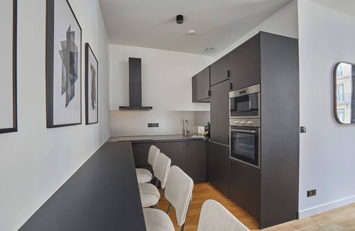 Quartier Sainte-Avoye Apartment | Magnificent New Apartment Beaubourg/Le Marais