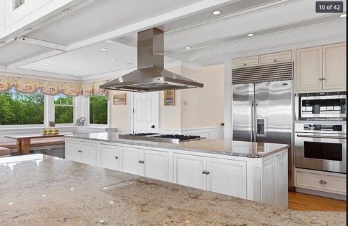 Montauk House | Magnificent private family retreat overlooking Lake Montauk