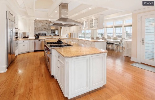 Montauk House | Magnificent private family retreat overlooking Lake Montauk