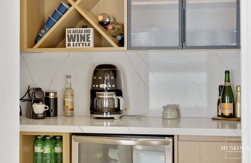 Minett House | Magnificent property, with private, gentle surroundings on Lake Rosseau.