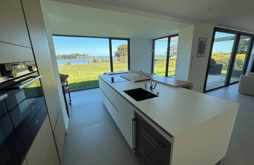 Arzon House | Magnificent Seaside House