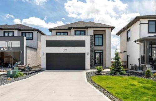 Pinehouse House | Magnificent Stylish Escape