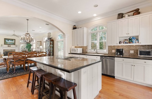East Beach House | Magnificent Ocean Views, Private Heated Pool, Billards on East Beach!