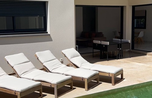 Villetelle Villa | Magnificent villa 15 minutes from the sea