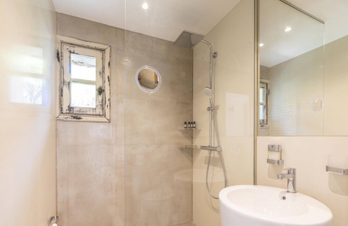San-Gavino-di-Carbini Villa | MAGNIFICENT VILLA OF 380m2 for 14 people NEAR THE SEA AND RIVER