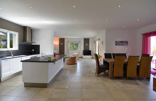 Braccolaccia Villa | Magnificent villa with heated pool, 900 metres from Farinole beach