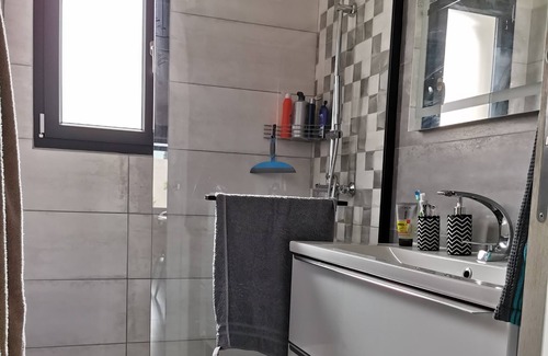 Plaissan Villa | Magnificent villa with swimming pool in a quiet location