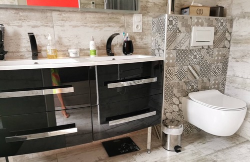 Plaissan Villa | Magnificent villa with swimming pool in a quiet location