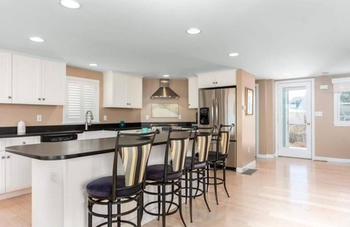 Newburyport House | Magnificent Waterfront Home with Pool