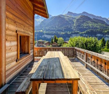 Champery Apartment | Magnifique chalet avec vue Centre Champéry