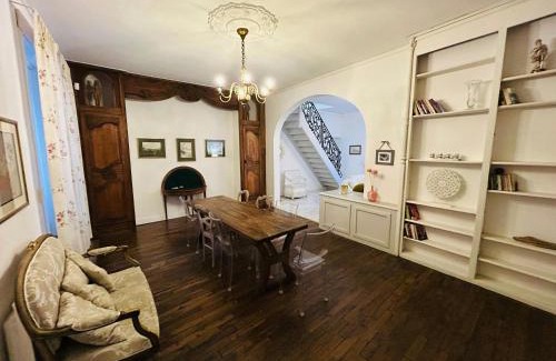 Reims Villa | Magnifique Maison dartiste La Maison Aerts