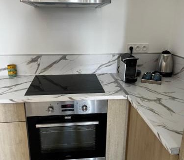 Chateaurenard House | Magnifique maisonnette Dépendance avec Piscine