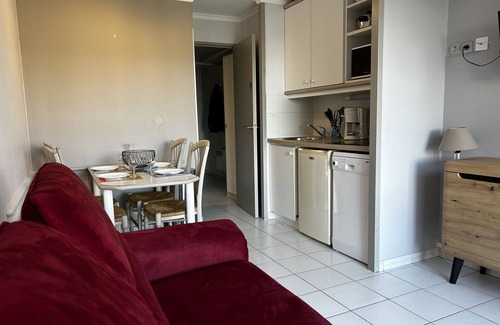 Le Dramont Apartment | Magnifique Studio Terrasse vue mer Idéal Climatisation