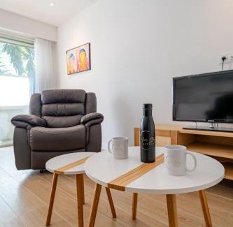 Cros-de-Cagnes Apartment | Magnifique T2, parking, face mer