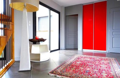 Montauban Villa | Magnifique villa 220m2- Quartier résidentiel Le Carreyrat - 6 à 8 pers - 3 chambres doubles - Grand jardin et terrasses