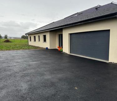 Wolfersdorf Villa | Magnifique Villa 4 chambres avec piscine