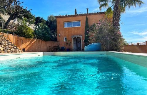 Ollioules Villa | Magnifique villa au calme, Vue mer, piscine
