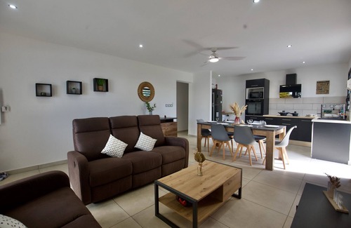 Saint-Benoit Villa | Magnifique Villa Neuve! Piscine Chauffée! Idéalement Situé Pour Découvrir L'ile