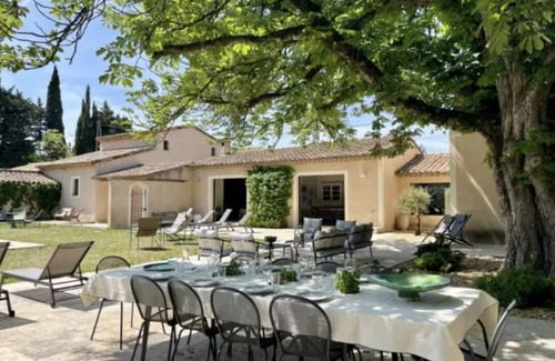 Eygalieres Villa | Magnifique Villa Pour 10 Personnes à Eygalières