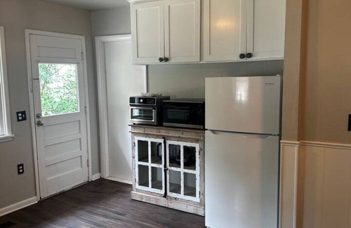 Norman House | Magnolia - 4 Bedroom 2 bath & pets allowed