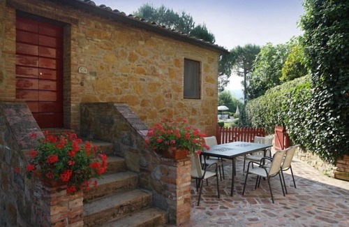 Montaione Hotel | MAGNOLIA - 5+1 apartment on the ground floor 80 m2