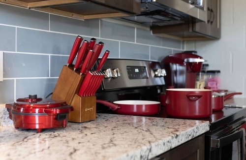 Statesville Apartment | Magnolia Apt- Best Bang for $