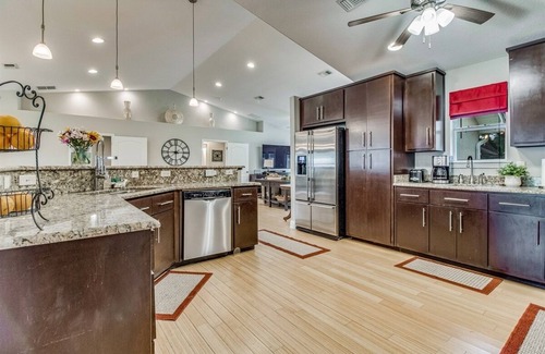 Pensacola House | Magnolia Breeze! Pet Friendly with Pool! 3.15 miles to Pensacola Beach!